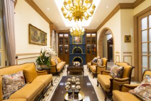 Phòng khách mang tinh thần cổ điển Pháp, dưới cách tiếp cận của LandDecor